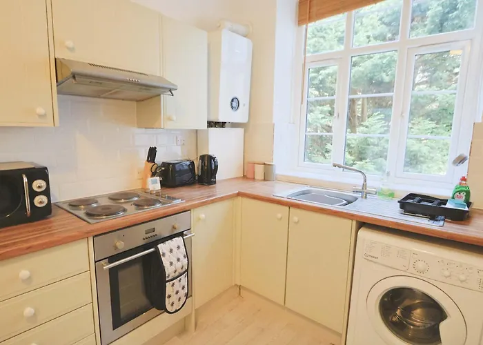 Lovely Two Bedroom Flat In St Michael's Hill Appartement